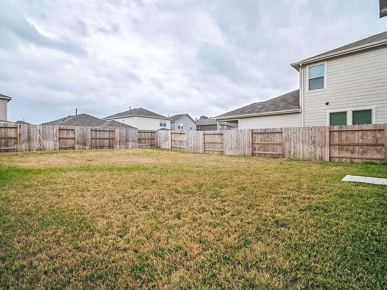 16523 Pine Arrow Dr — Photo 31