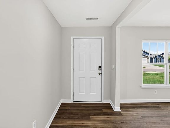 4th image of 123 Cades Cove Dr