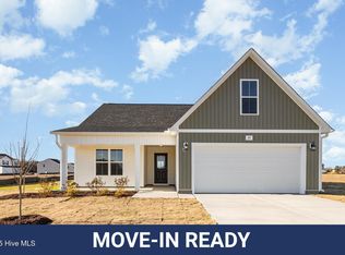 37 Tuscarora Dr, La Grange, NC 28551