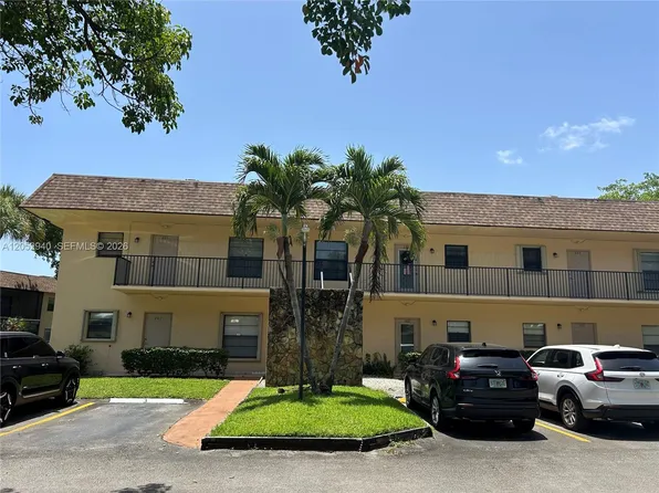 200 Gate Rd APT 202, Hollywood, FL 33024