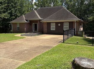 8 Greenbriar Ln, Iuka, MS 38852
