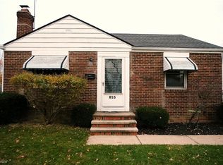 855 E 258th St, Euclid, OH 44132