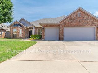 9008 NW 79th St, Yukon, OK 73099