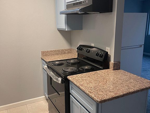 4th image of 1126 Cherry Ave APT 44
