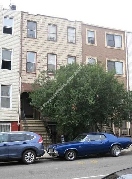1st image of 482 Lafayette Ave