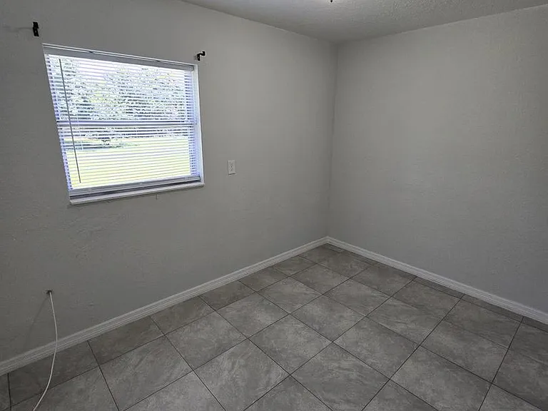4003 Avenue I — Photo 4