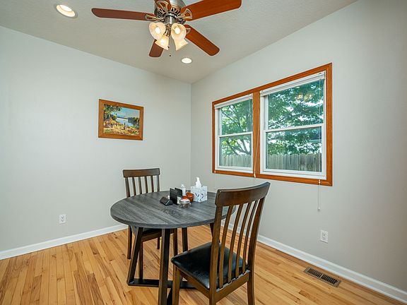5th image of 805 15th St