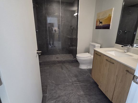 5th image of 414 NW 32nd St #A