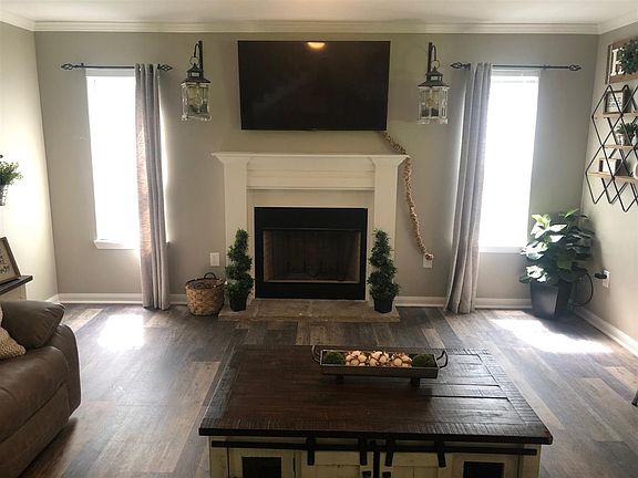 5th image of 13450 Blackgum St