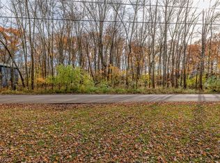 Cranage Rd, Olmsted Falls, OH 44138