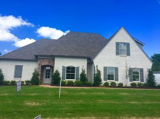 6204 Bending River Rd, Bartlett, TN 38135