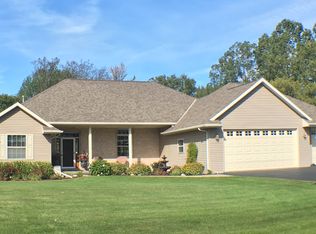 3230 Libby Ln, Green Bay, WI 54313