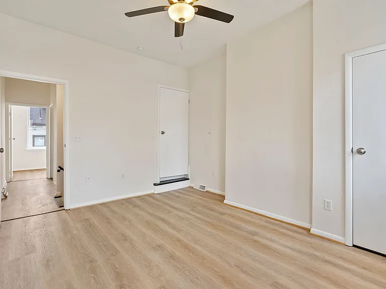 321 Taylor St — Photo 13