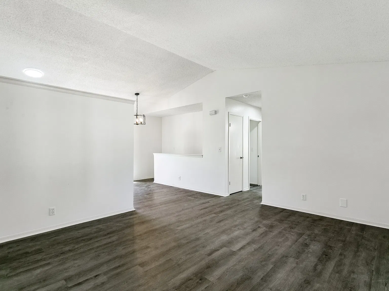 4319 S Elizabeth Ave — Photo 3