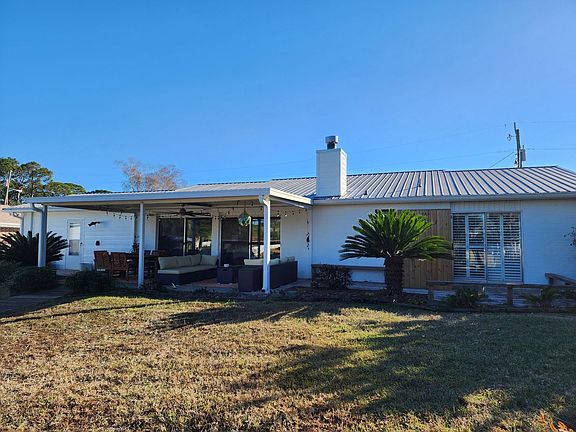 3rd image of 322 Greenwood Cir