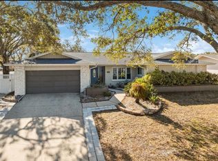 1695 Honeybear Ln, Dunedin, FL 34698