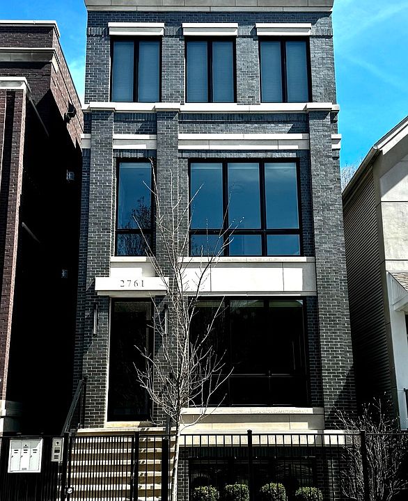 1st image of 2761 N Kenmore Ave #2