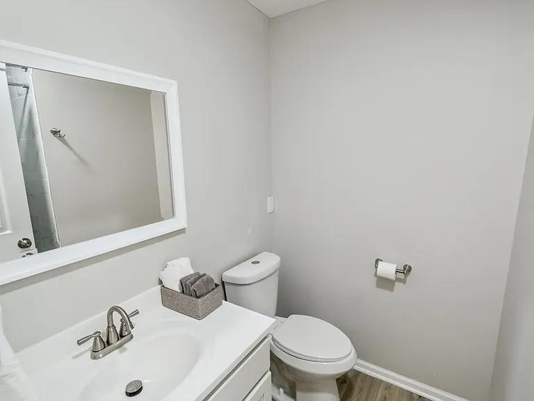 618 S Stewart Ave — Photo 23