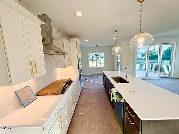 2nd image of 65 Broadleaf Ln