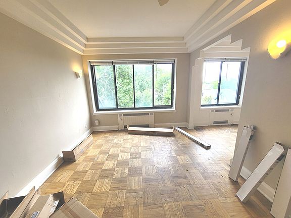 3rd image of 2121 E Capitol Dr APT 309
