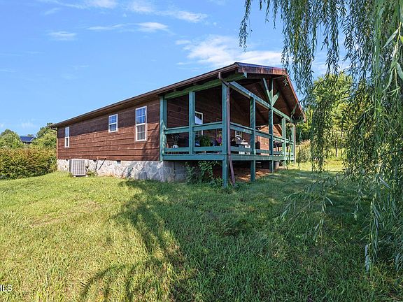 4th image of 235 Old Lacy Hollow Rd
