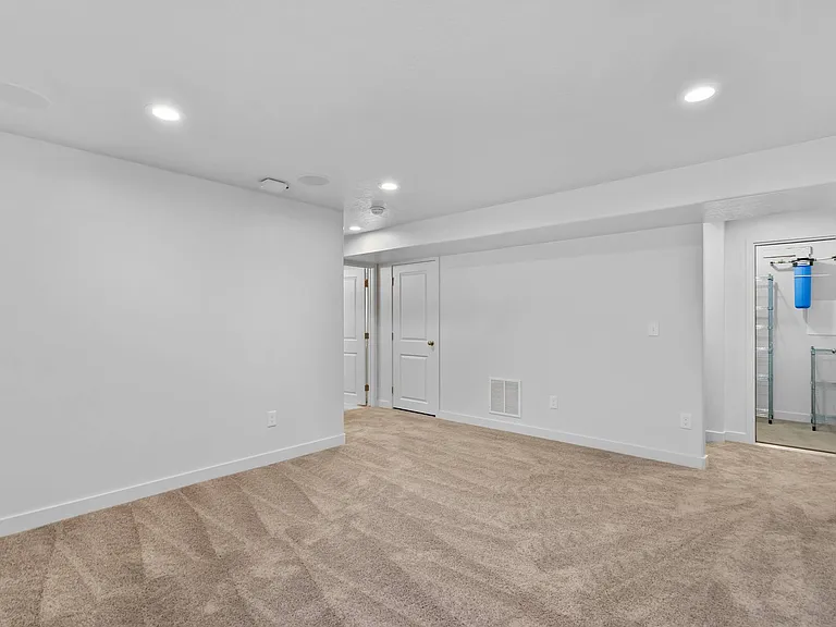4287 E Golden Grv — Photo 24