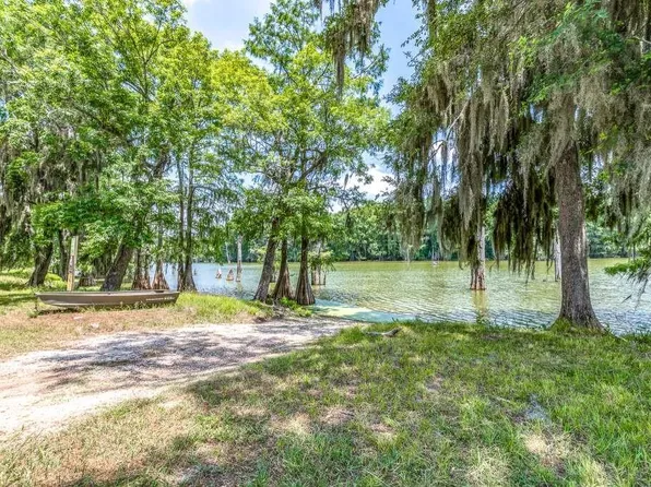 203 Ferguson Dr, Cleveland, TX 77327