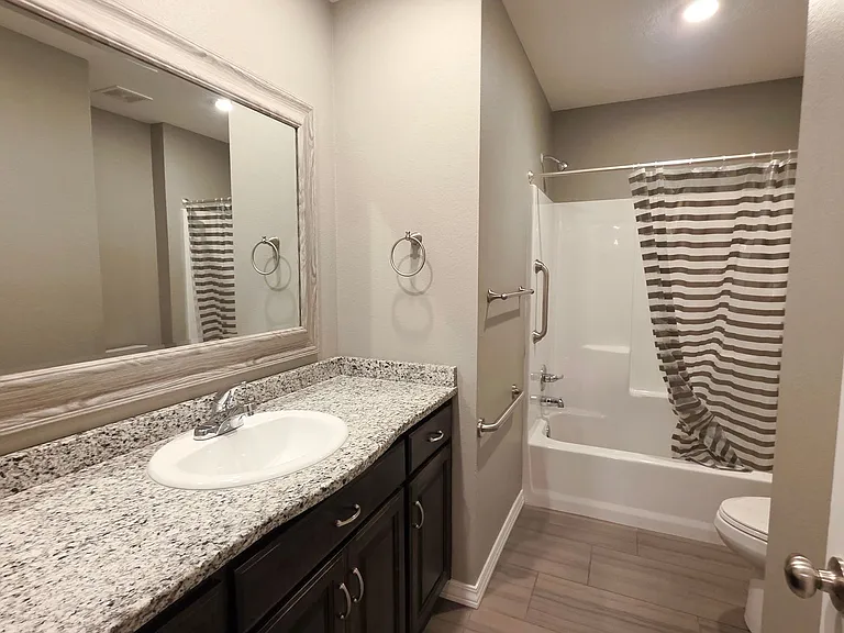 301 W Corsica St — Photo 14