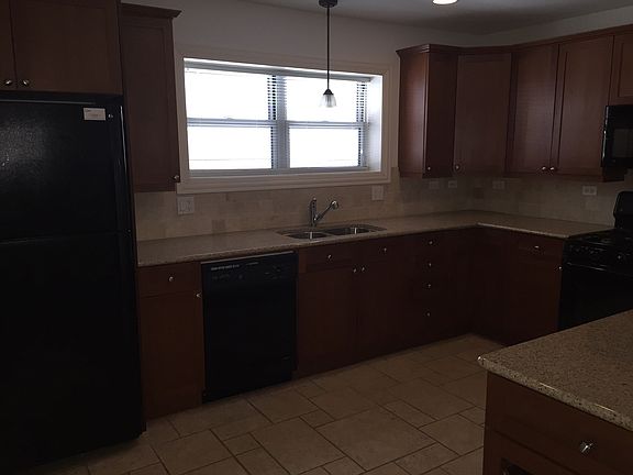 4th image of 663 W Buckingham Pl #G