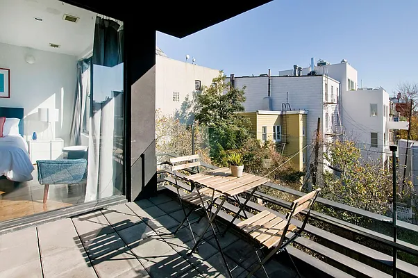 Rented by NOVO | media 18