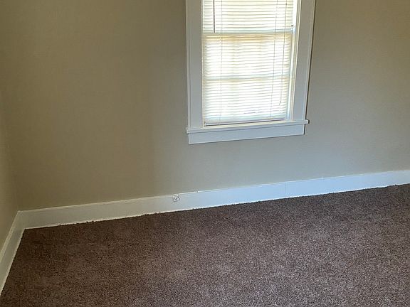 3rd image of 2968 Park Ave