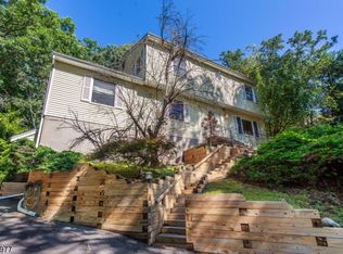 43 Puddingstone Dr, Boonton, NJ 07005