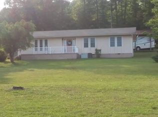 132 Meredith Ln, Coalfield, TN 37719