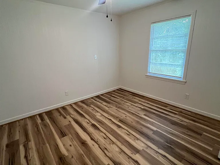 252 Westwood Dr — Photo 9