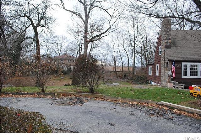 2nd image of 39 Shelburne Rd