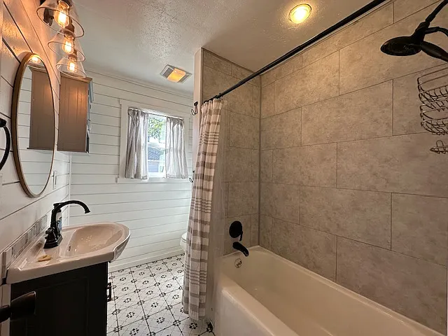 4703 N Cedar St — Photo 9