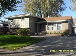 561 Fisher Pl, Munster, IN 46321