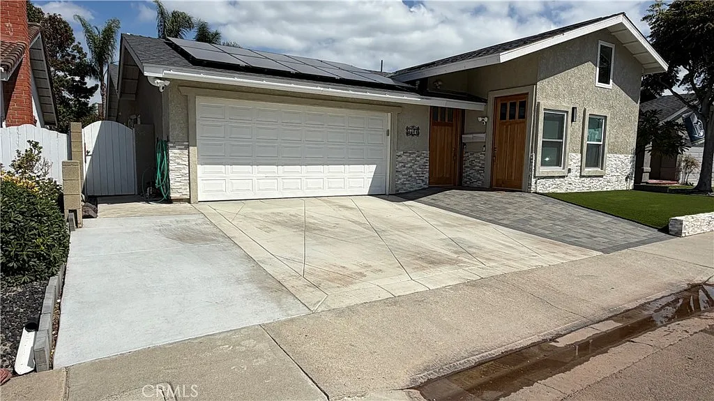 4473 Dogwood Ave — Photo 2