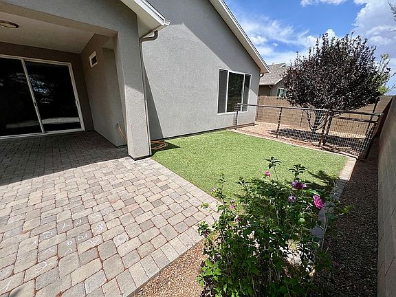 5th image of 1303 Stratford Pl