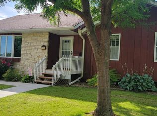 1010 Spring St, Clermont, IA 52135