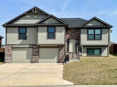 507 SW Meadowood Dr, Grain Valley, MO, 64029