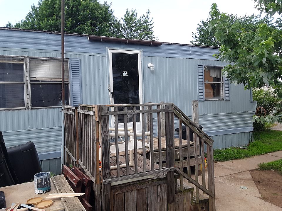 2nd image of 2265 W Parks Rd Lot 108