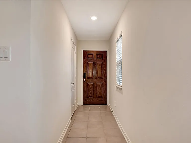 9403 Castillo Ct — Photo 6