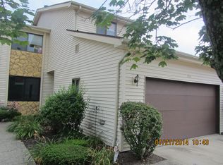 350 Deepwood Dr, Wadsworth, OH 44281