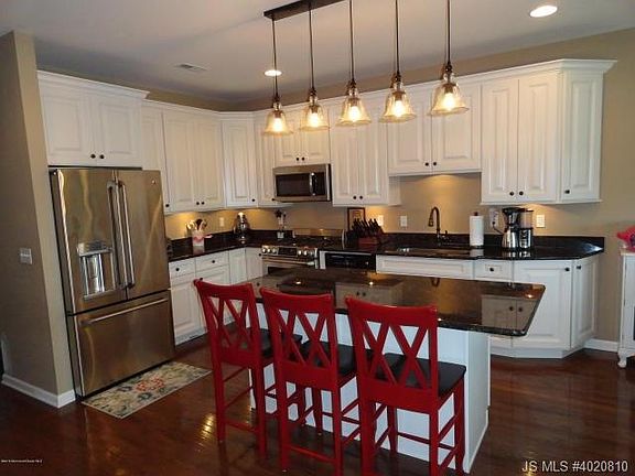 4th image of 2111 Wyeth Way