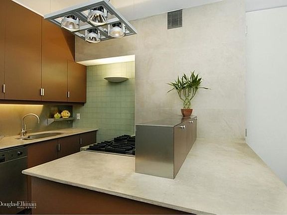 3rd image of 530 E 76th St APT 16K