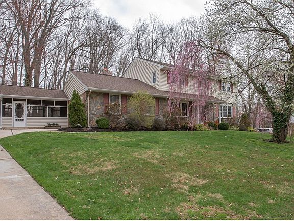 2nd image of 2302 Pennington Dr