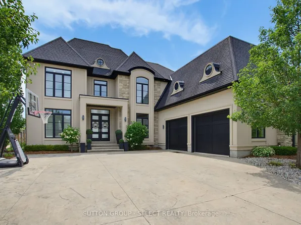 2303 Waterside Ct, London, ON N6G 0L9