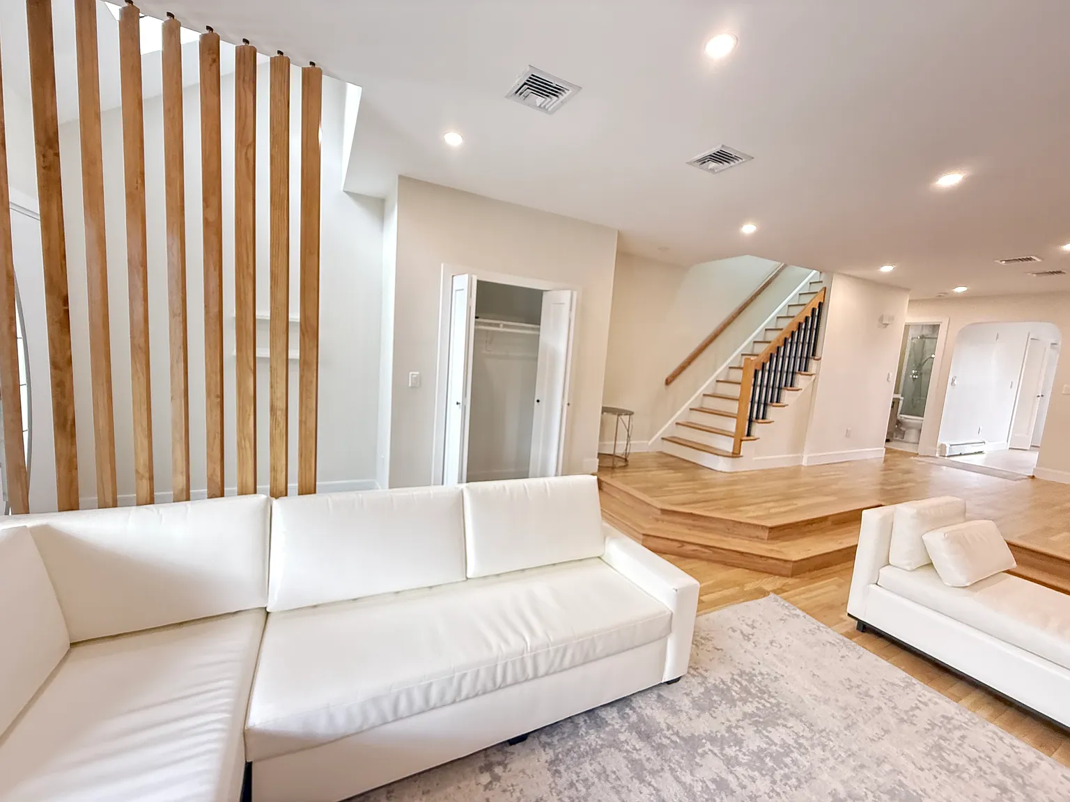 3 bed, $5,800 — Photo 3