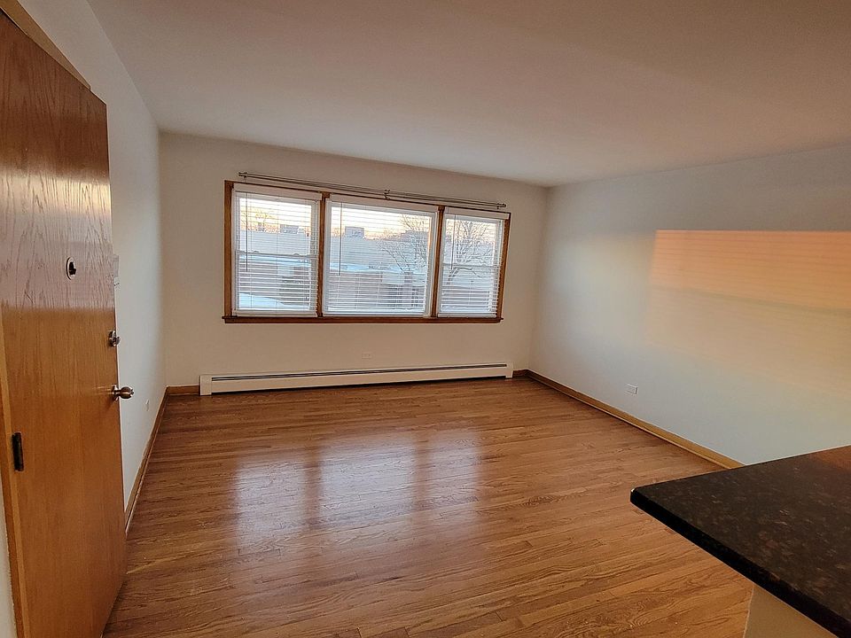 1st image of 51 Conti Pkwy #3B